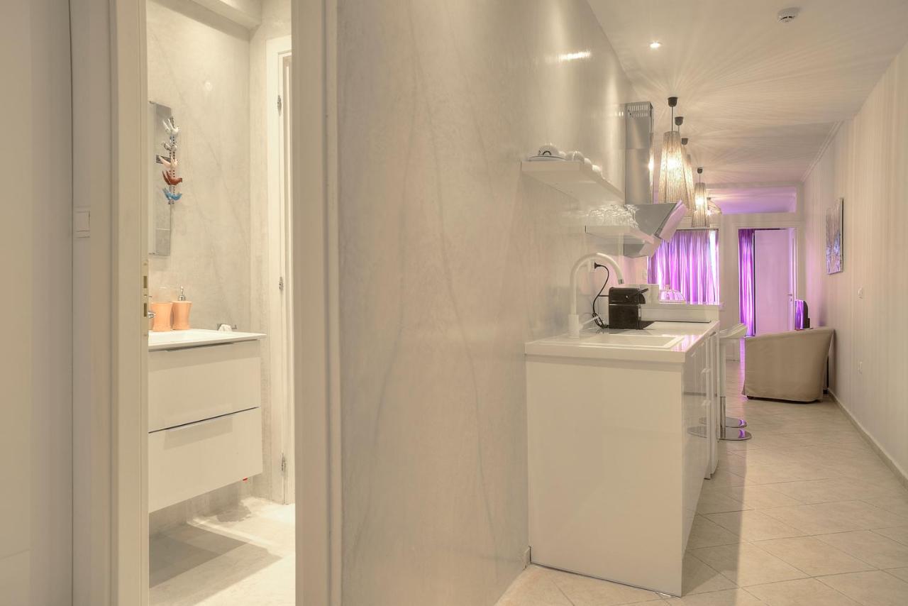 Downtown Glyfada Smart Apartment Athen Eksteriør billede